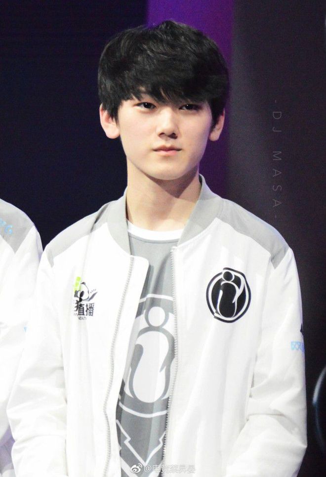 CS2 收到更新，修复了错误